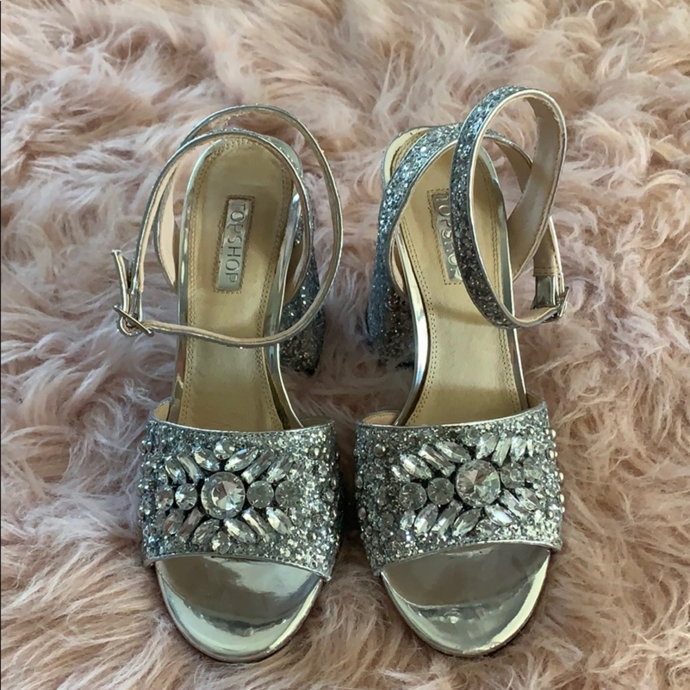 Glittery heals